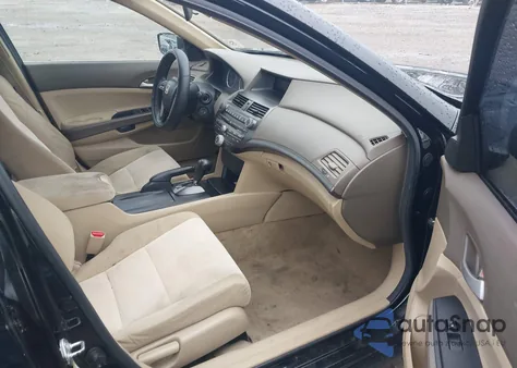 2010 Honda Accord 2.4 Lx z USA, uszkodzony, nr VIN 1HGCP2F34AA139034